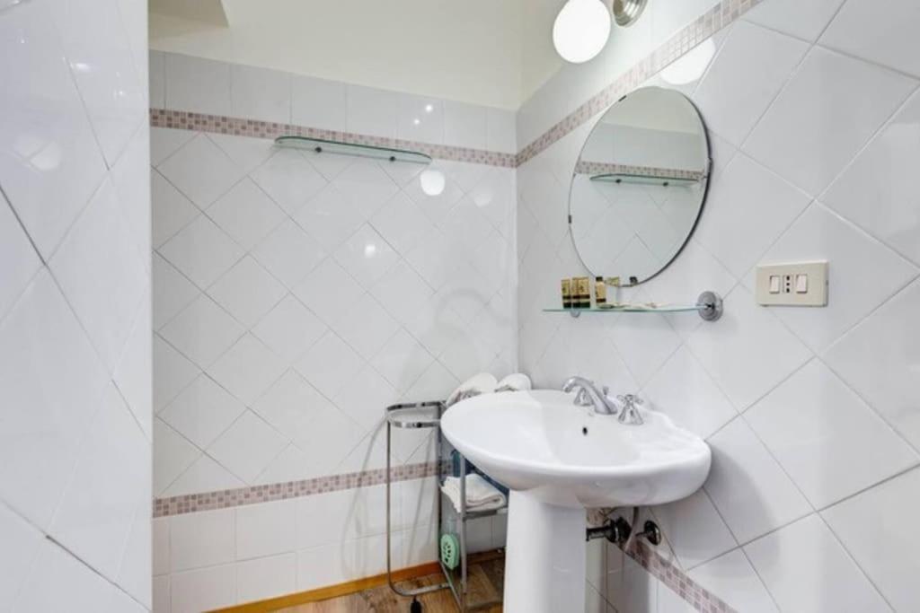 Al Ghetto Da Sarah Apartment Рим Екстериор снимка